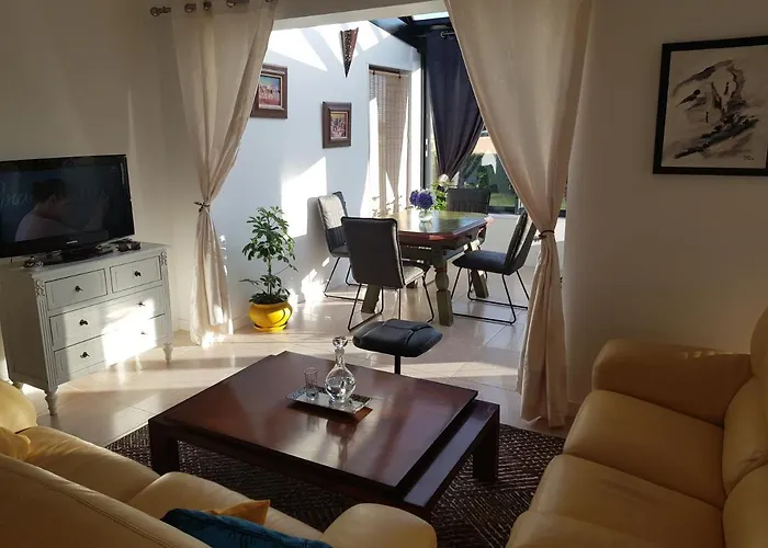 Calme Et Nature בית אירוח