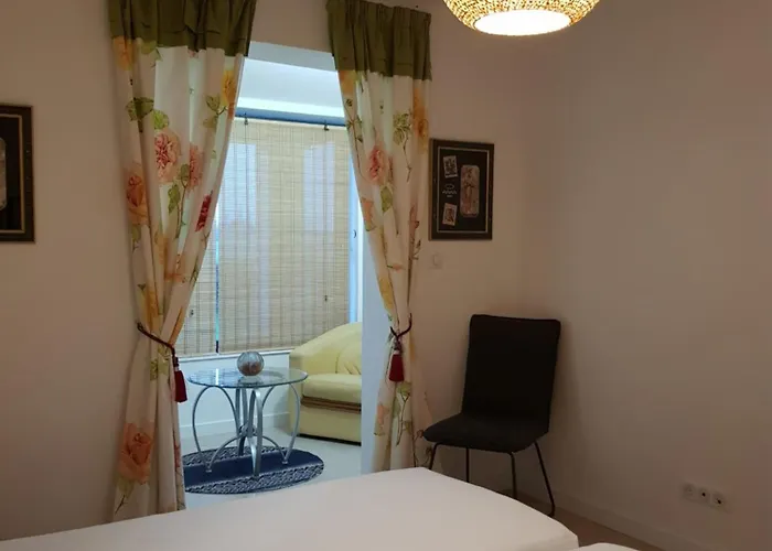 Calme Et Nature Privatunterkunft Rouen